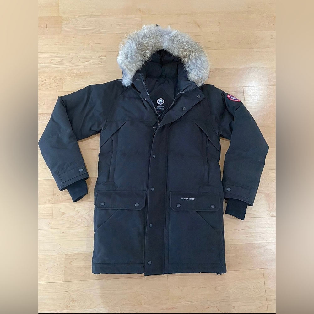 Canada Goose men fur parka size medium